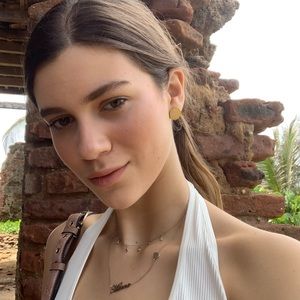 Meet your Posher, Milena